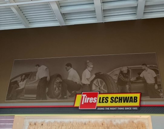 Les Schwab Tire Center